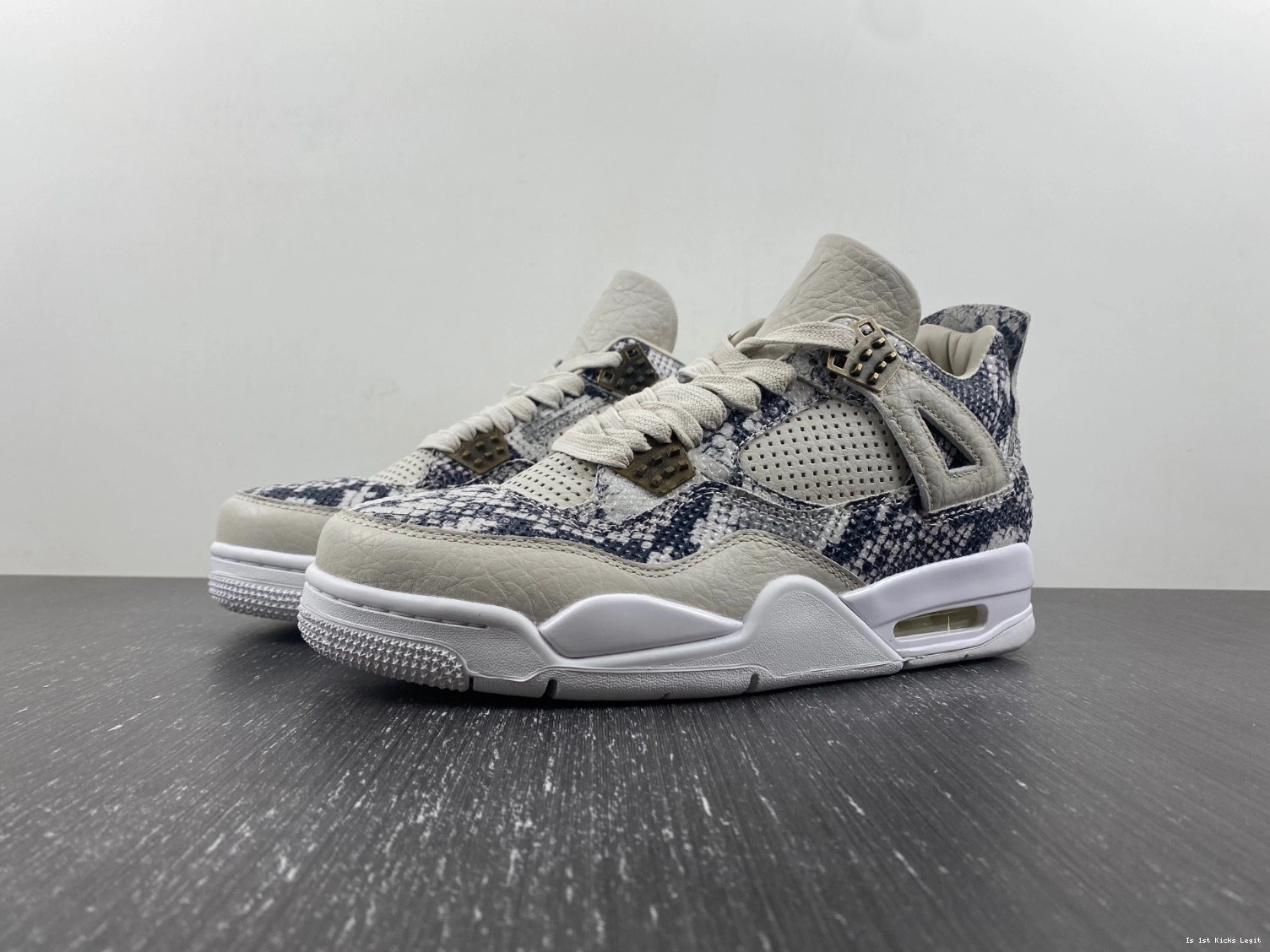 819139-030 Retro Snakeskin 4 Jordan - 0320